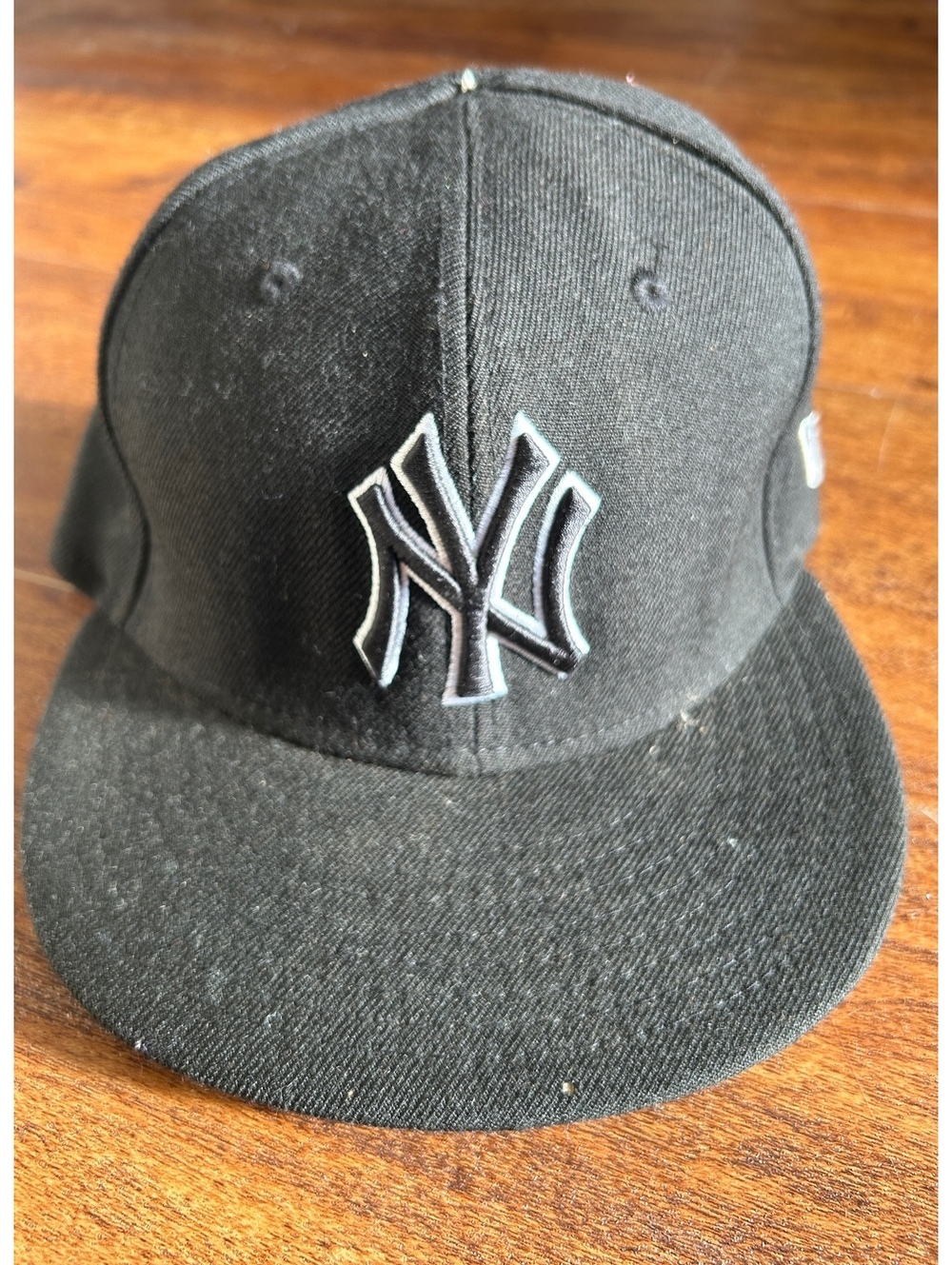 New Era 59FIFTY New York Yankees Black Fitted Baseball Cap Size 7